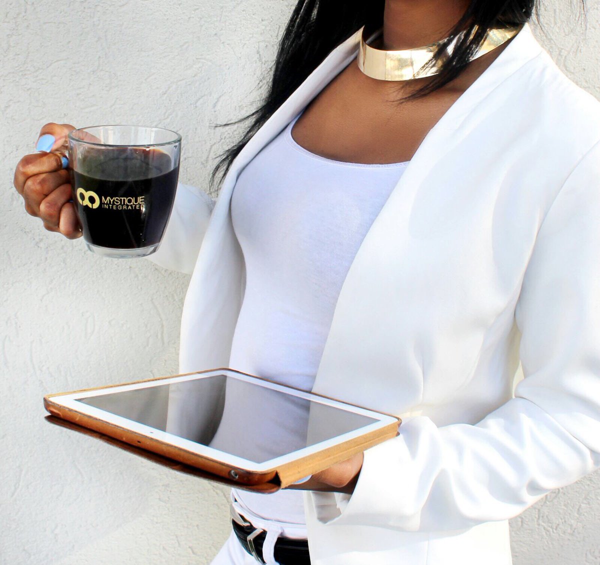 MystiqueLtd's tweet photo. On Wednesday's we wear white. https://t.co/wniZUICkBa