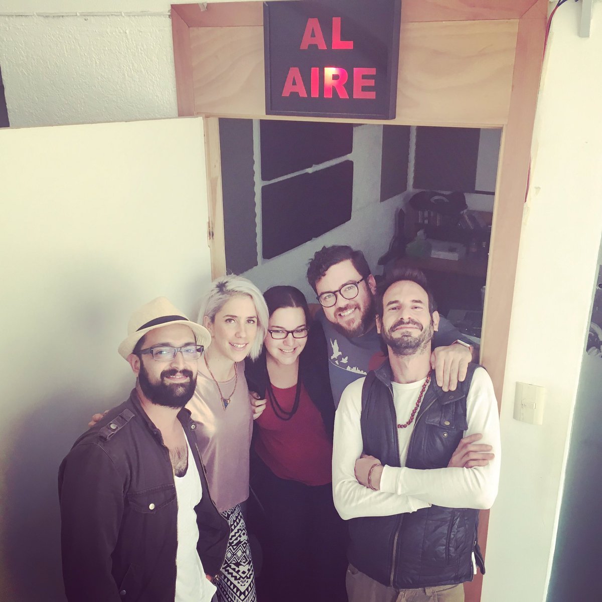 DalunaMusic's tweet photo. Entrevista en @bizarrofm en #elbailedelasfeas gracias a los que nos escucharon y por la invitación! #entrevista #daluna #electropop #duo https://t.co/aJhWx5kaNQ