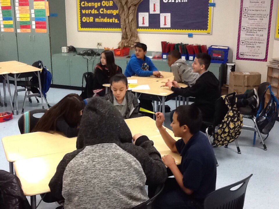 Coop5thGrade's tweet photo. #coop5thgrade #getsome🤓🤓  Learning about functions📑📃📄📋📒📝 https://t.co/X7XAbI3gO9