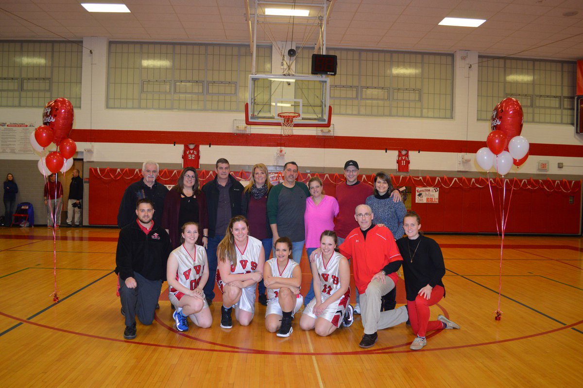 VVSRedDevils's tweet photo. Our VVS Girls Basketball Seniors & their Families - Thank you for all your dedication & hard work!
#goVVSreddevils @VVSPride https://t.co/3T7FY1yE7E