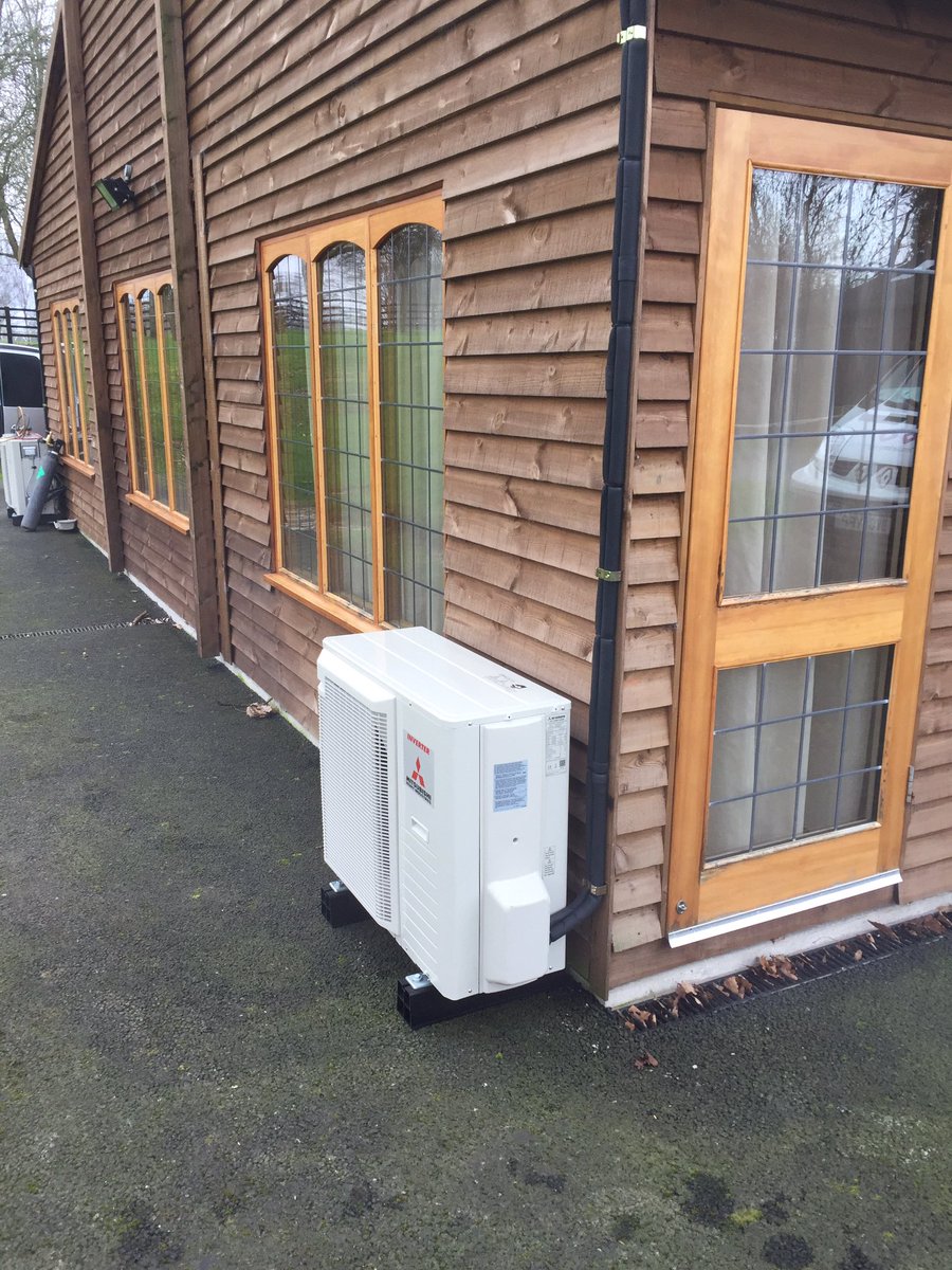PerfectTempEng's tweet photo. Another install boxed off by the Perfect Temp team in a stunning chapel at Colshaw Hall. Find out how A/C can benefit your business today! https://t.co/ZfsSBRbGZC