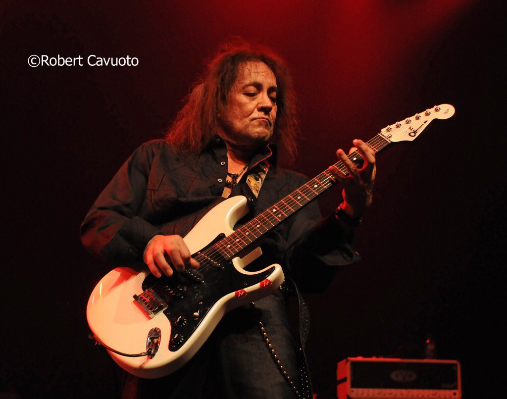 Happy birthday to the great Jake E. Lee!!! 