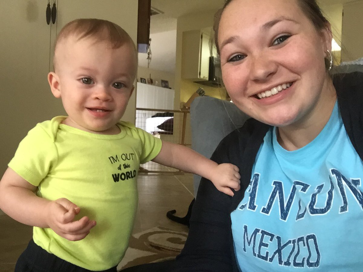 AlexisKoller's tweet photo. Because you're the first non-family person to watch him and he loves you💙 @LindleyWilson https://t.co/kcpGuit2Jh