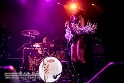 CassieJalilie's tweet photo. San Antonio tonight! #glamskanks #adamant #tour #drums #drumming #drumlite #destroyadrum #knockoutbeaters #kbrakes #remo #thefutureisfemale https://t.co/7gQnHZ6lyk