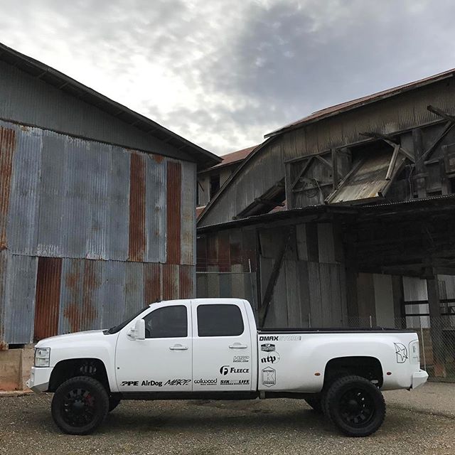 DMAXStore's tweet photo. Quick photo shoot this AM for our friends @wilwooddiscbrakes the new TX6-R Tactical brakes are working awesome to… https://t.co/Rd6AdbUNso https://t.co/ACMnwiyR0d