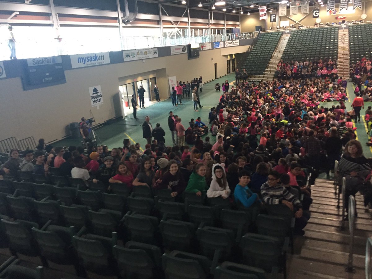 rink041's tweet photo. #PinkDay #imaginenobullying https://t.co/R1XVU7pmkv