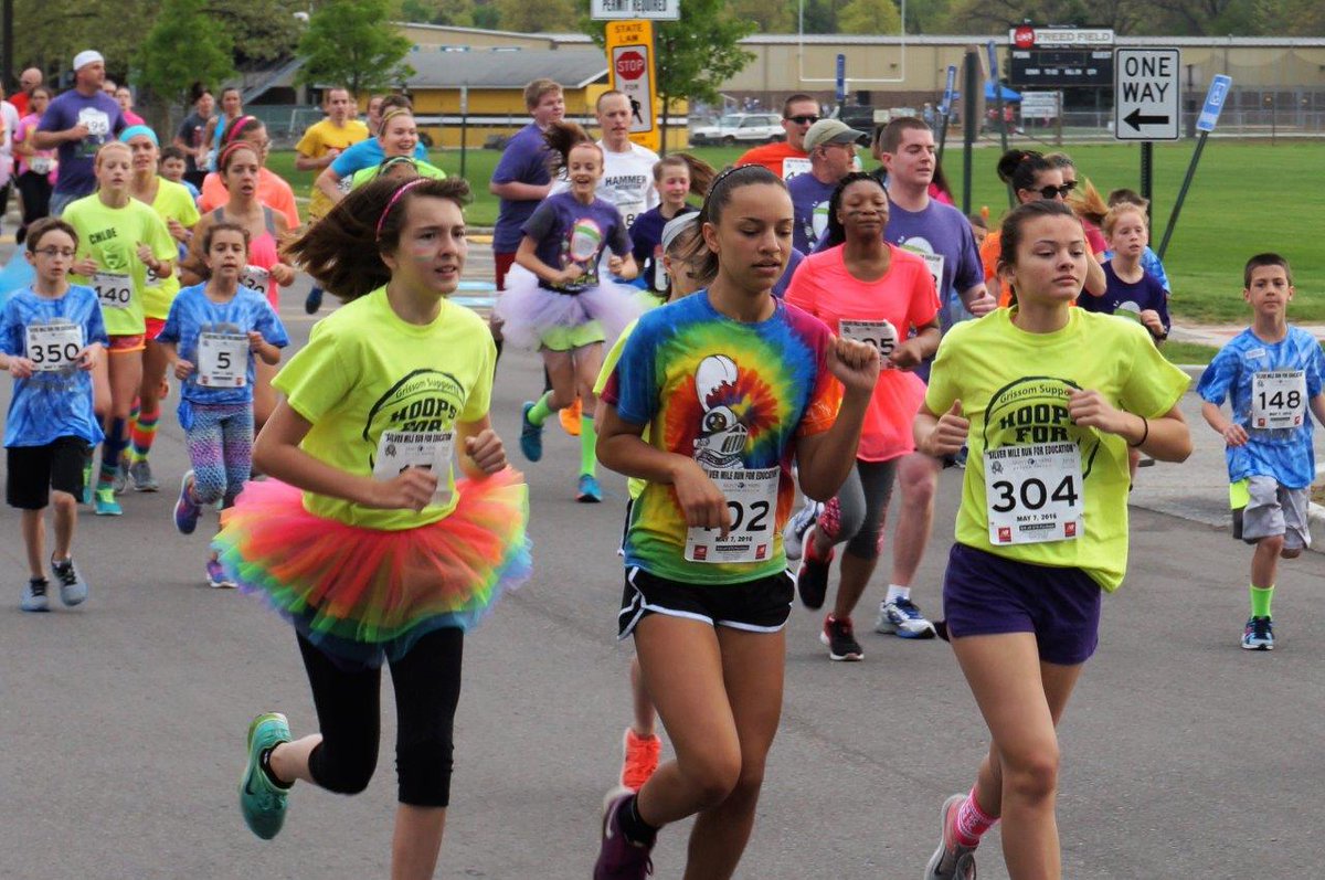 PHMEdFoundation's tweet photo. Early registration is now open for Silver Mile Run for Education on May 6 at Penn High School.@PHMschools https://t.co/CfusPbbgKR https://t.co/xB3bw2020w