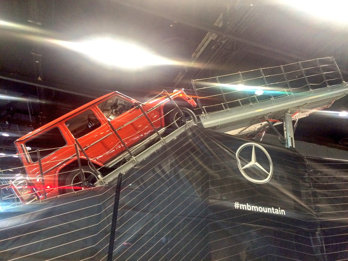 ant_kneee's tweet photo. Can you handle the #mbMountain @ChiAutoShow from @MercedesBenz  @mb_chicago @Chicagonista #WDE17 #CAS17 @ChiAutoShow https://t.co/voZvLVvArE