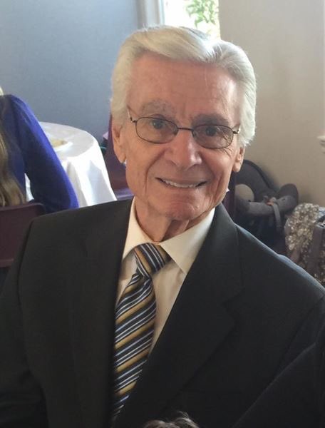 mcdoge's tweet photo. My moms awesome uncle Roy has been missing since yesterday morning.. if you see him please contact the st George police department. https://t.co/ydGO7meuYx