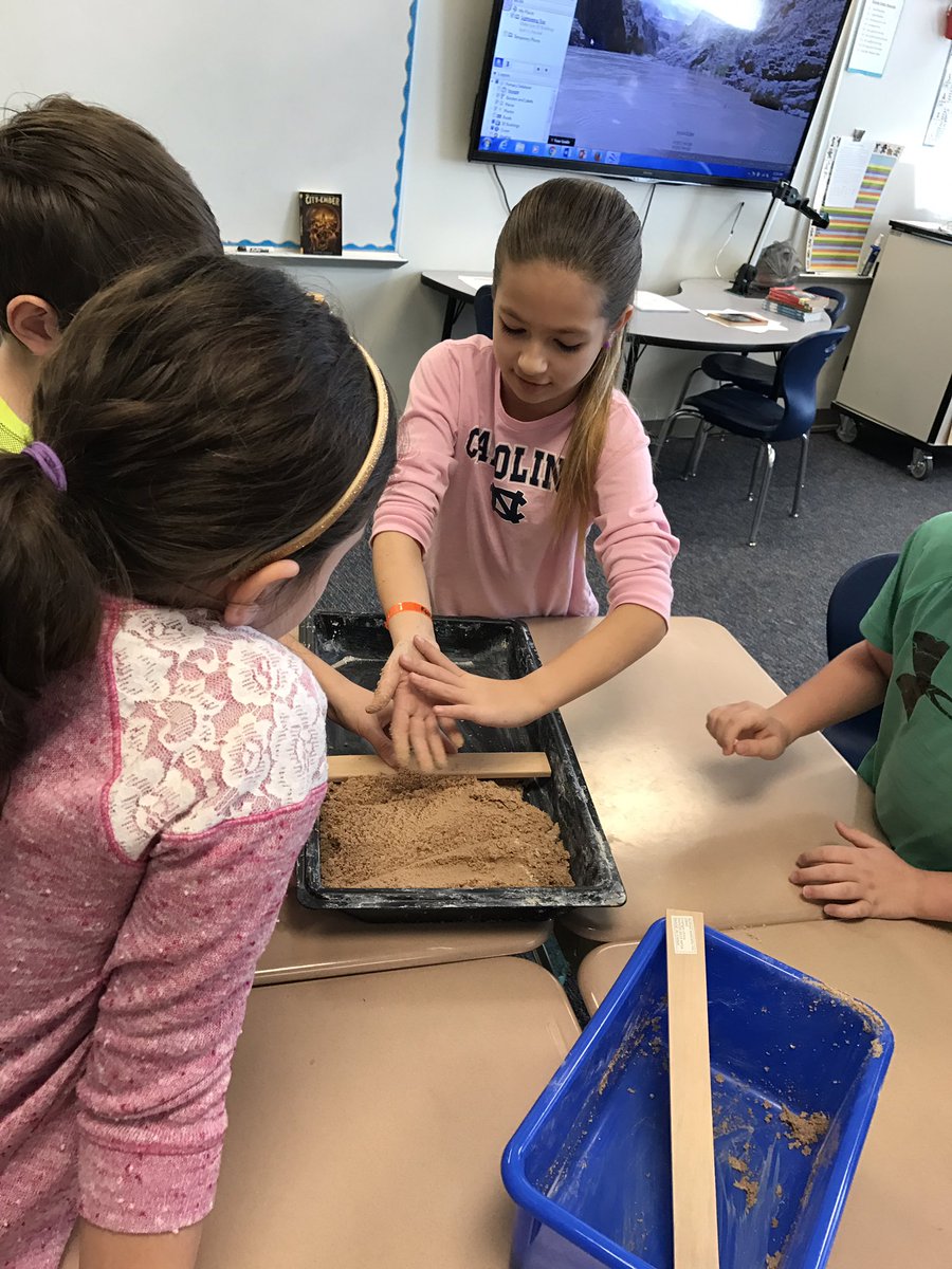 Mrs Nowaks 4th Grade tweet media