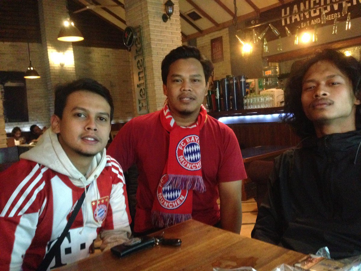 Baaaayerrrrrreennnnnn #FCBARS #MiaSanMia