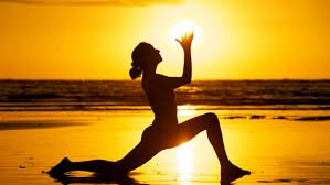 ReasonableAging's tweet photo. Is #yoga a remedy for #BackPain ?  Oddly YES! read about it here > https://t.co/jEI1E65lzL  < #wellness #antiaging #SeniorLiving #fitness https://t.co/PWlSUcVSPT