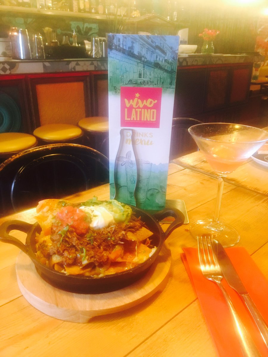 introbiz's tweet photo. Thank you so much for your wonderful hospitality today Vikram &amp; Ram @VivoLatinoCDF Beautiful Cocktails &amp; Stunning Mexican Food #Introbiz 👍🍹👍 https://t.co/7xazHZnjgs