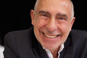 Happy Birthday to newspaper design guru Mario Garcia! 2003 INTERVIEW

 via 