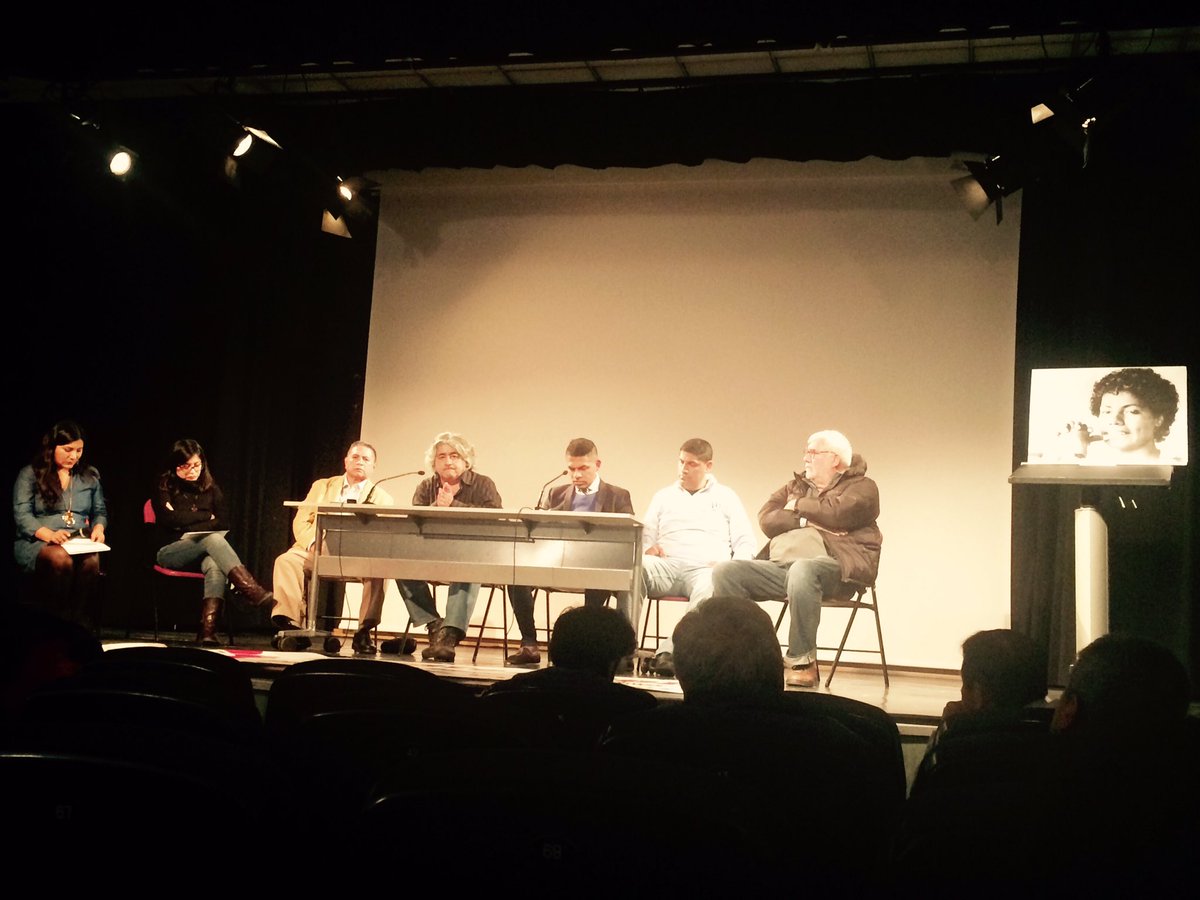pezestudio's tweet photo. BRAVO!!! Mesa redonda n #homenaje a #feminista #mariaelenamoyano a través del #cineperuano #chichodurant #activismopolítico #arte #social https://t.co/M1abzRwcHv