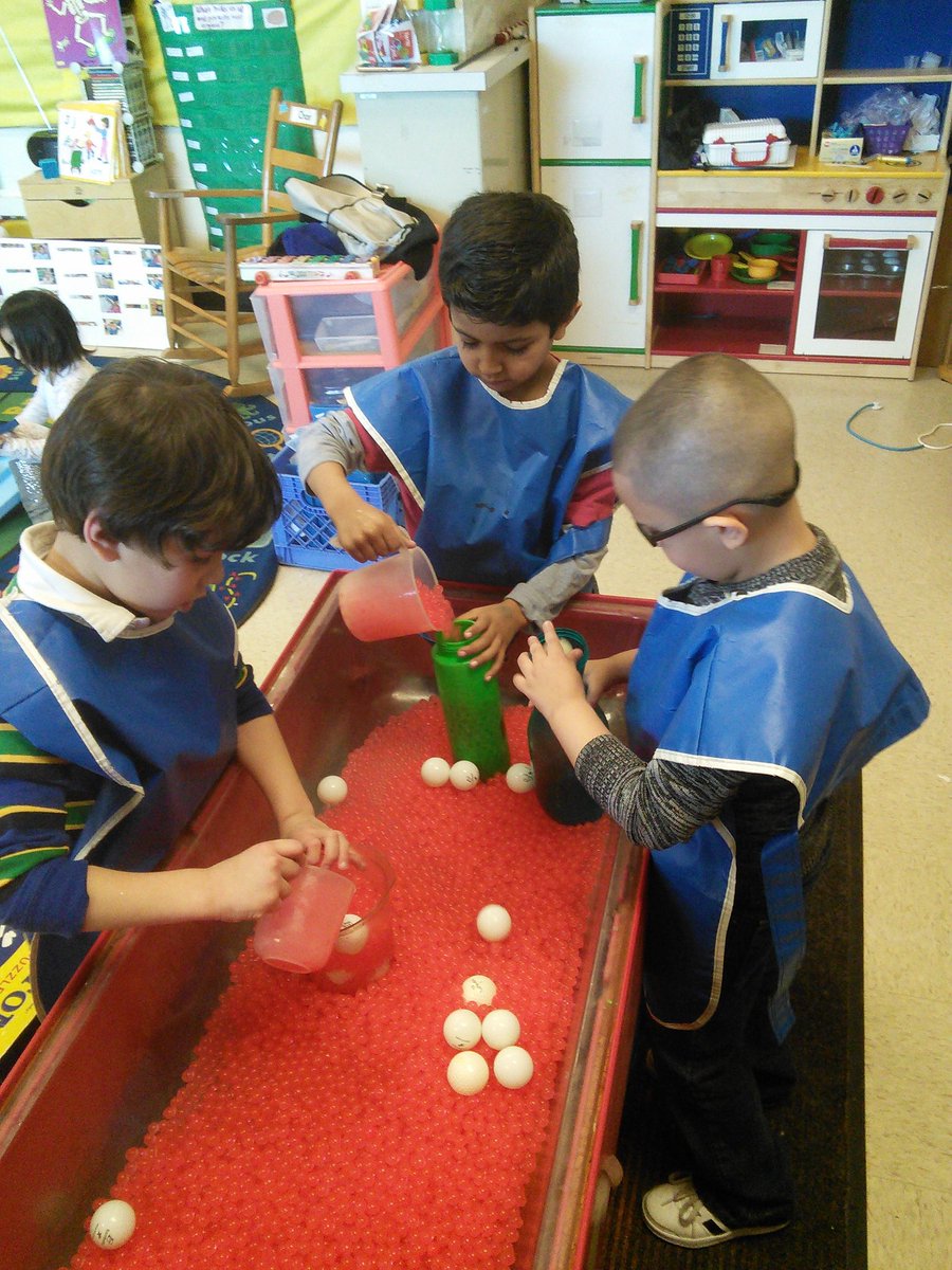MsLammatPlayer's tweet photo. PM students explore the sensory table. It is filled with 'red blood cells', 'white blood cells', and 'plasma'. @PlayerSchool @ISD109 https://t.co/TiVC1GCyvp