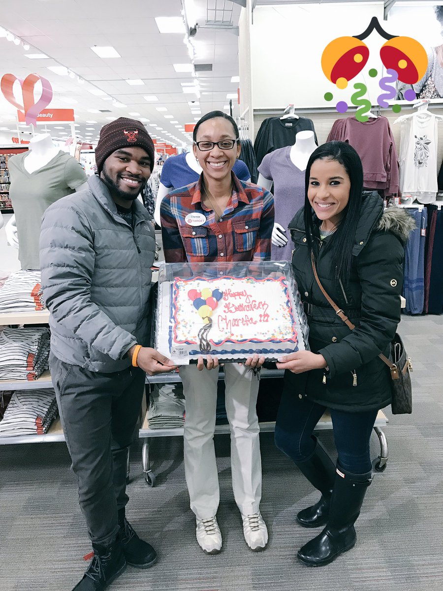 JamesAtTarget's tweet image. Had to go and visit our old ETL-GE at her new store for her birthweek!!! #adjacency2.0 #amazingleader