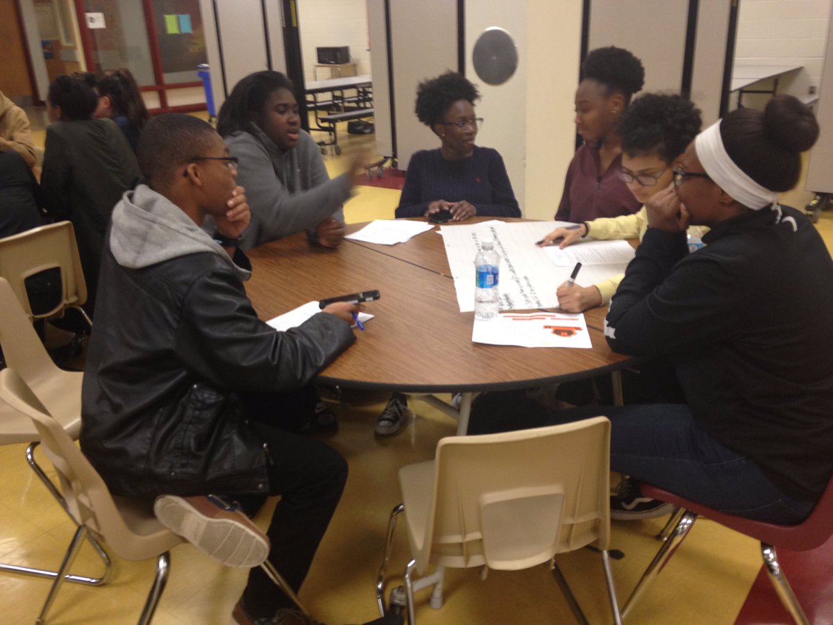 hcpss_hahs's tweet image. Many thanks to our African-American AP students for sharing their feedback on their experiences in AP with us today!
#StriveforaFive