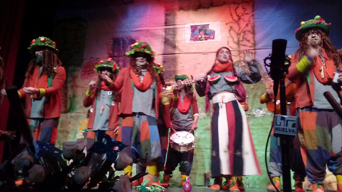 Comenzamos la última jornada desde el #GranTeatroHuelva con la murga #Unachirigotavegana de #Huelva #CarnavalColombino2017 @soloHuelvaRadio