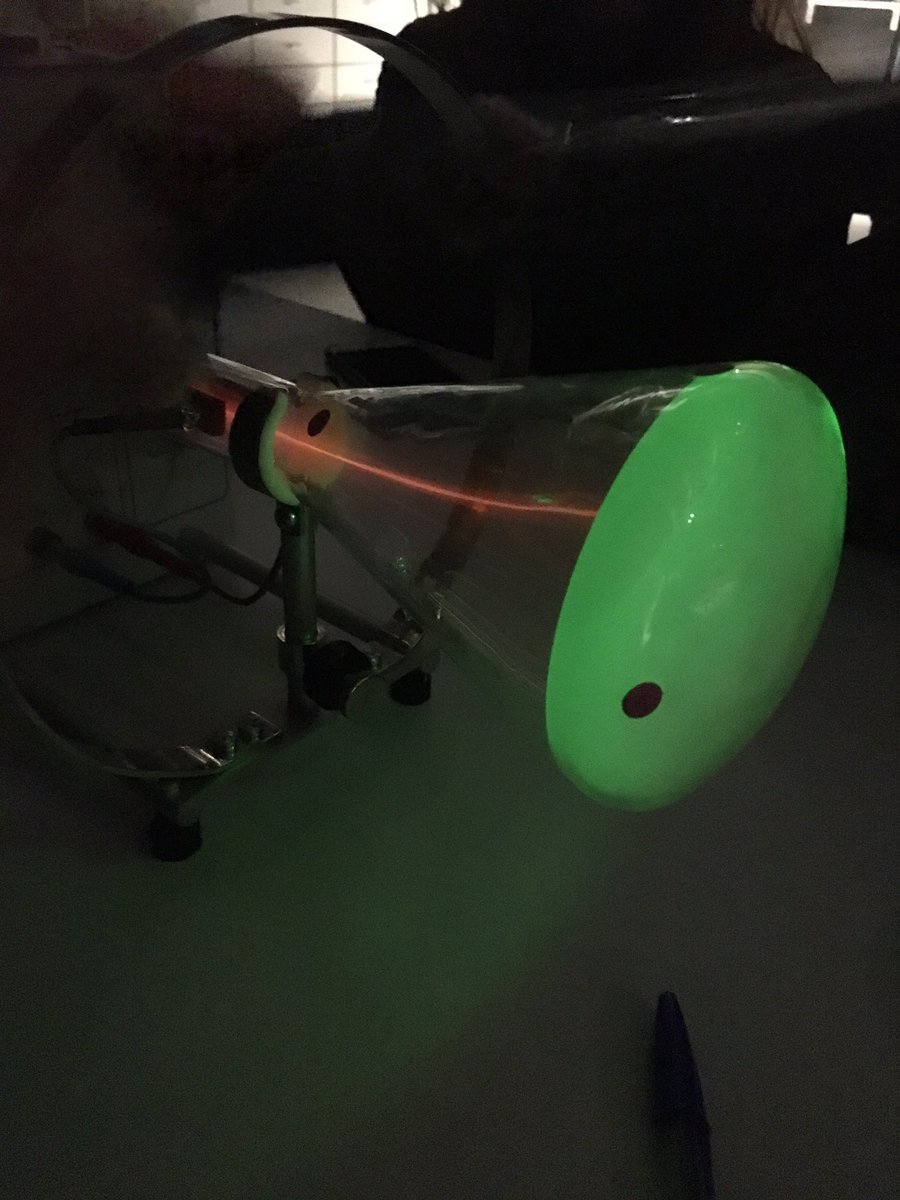 TGSTEM's tweet image. Students performing experiments at #CERN #ScoolLAB, such as a cloud chamber, X-Ray scanner and Electron tubes 💡- amazing day!