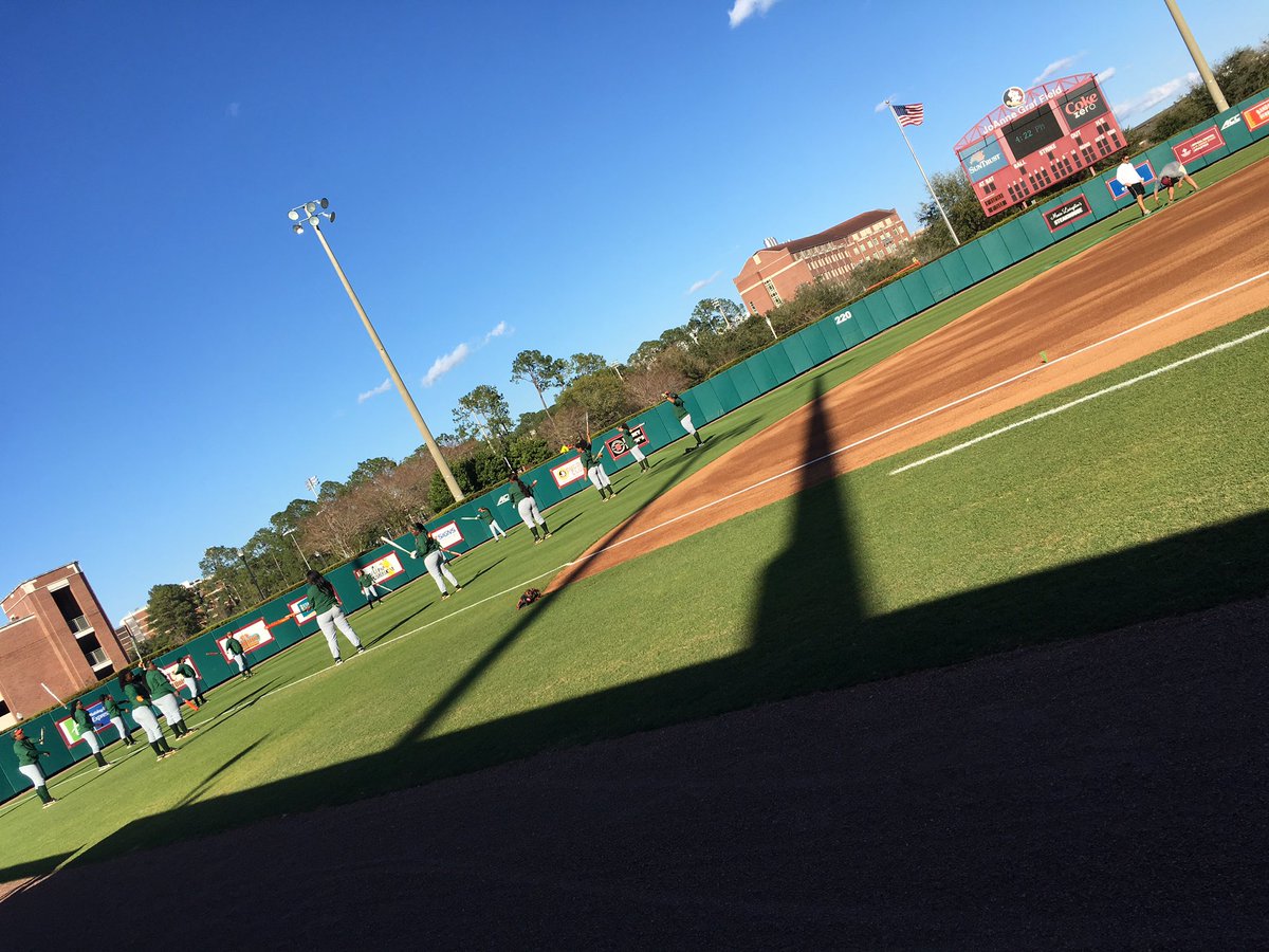 FAMU_Softball's tweet photo. Game time FAMU v. FSU @fsu 6:00pm! come support your Lady Rattlers!🐍🐍 https://t.co/3CuQEdHu3X