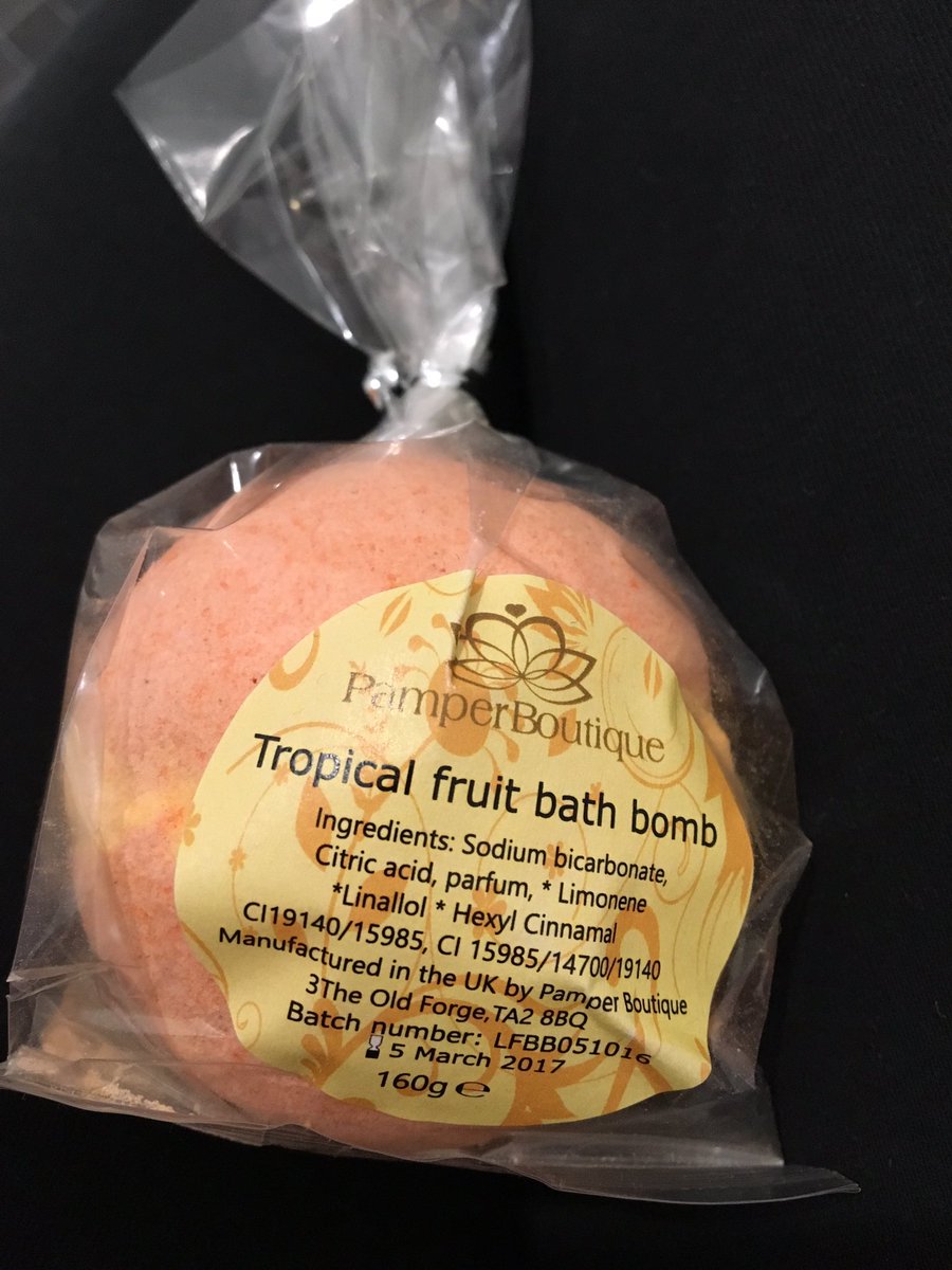 pampermecjb's tweet photo. Time to #relax #bathbombs #hitmypage #followme https://t.co/GT75MSRu7v