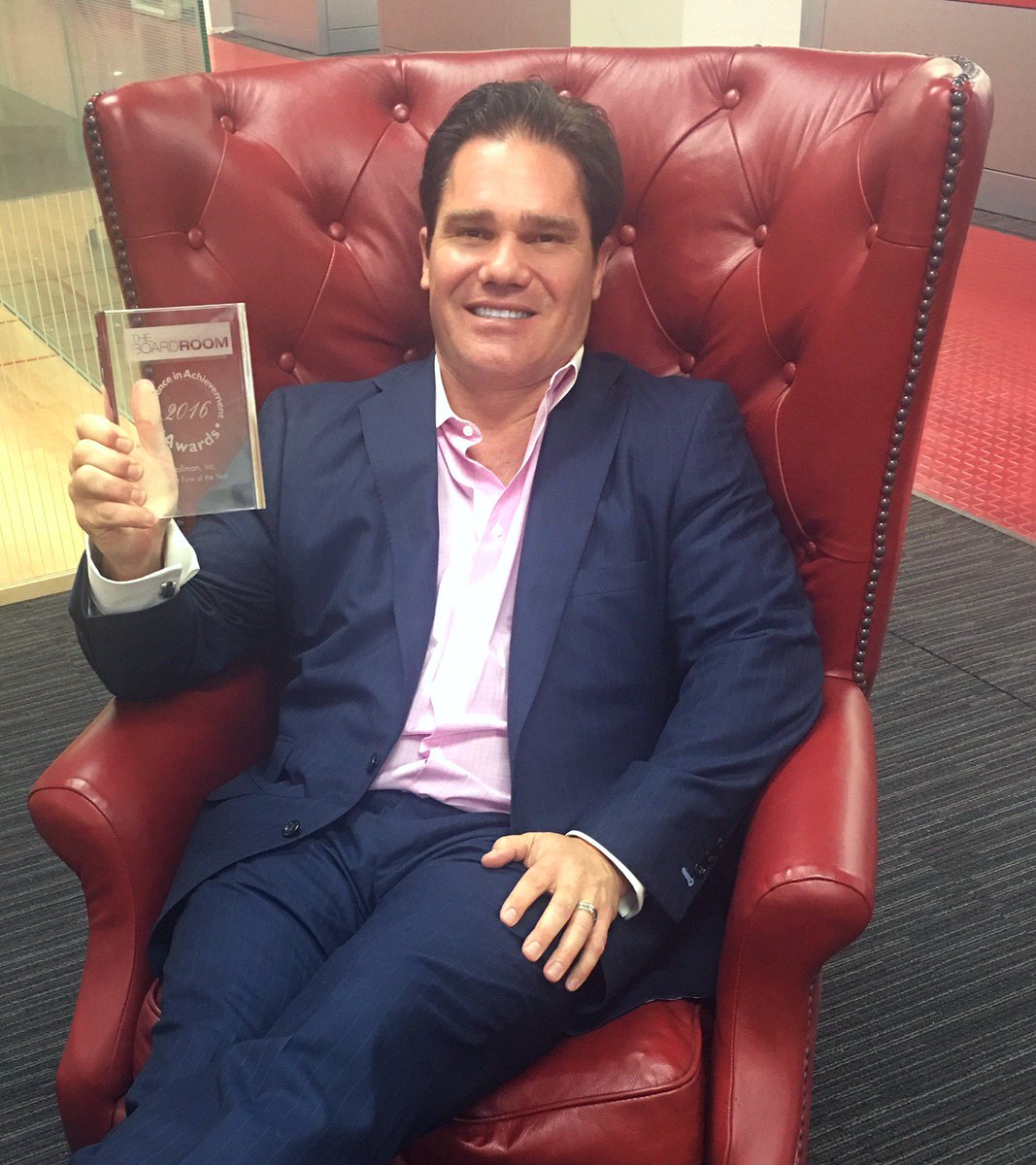 HollmanLockers's tweet photo. We at Hollman are honored to have received Locker Firm of the Year 2016.Thank you @BoardRoomMag for this prestigious honor! @Travis_Hollman https://t.co/JJUgENz6MX