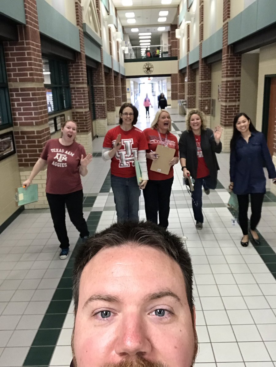 JustinWill08's tweet photo. Our @CardiffColts are pumped for learning walks! Always learning! #cjhmath @schwartziej20 @cereddix https://t.co/LuWjxlt1VG