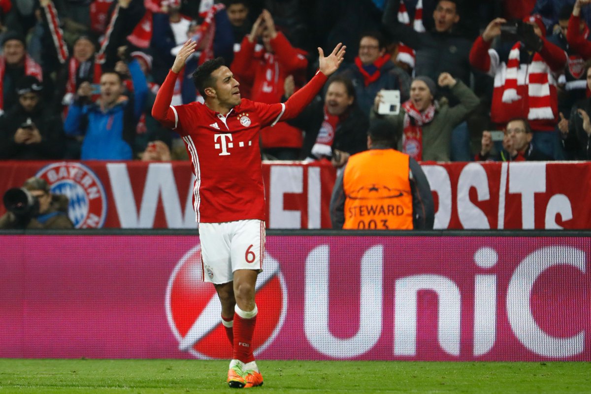 Reubennice's tweet photo. "@ChampionsLeague: Safe to say Bayern are happy with how tonight went! #UCL https://t.co/kQHYdJPD4X"