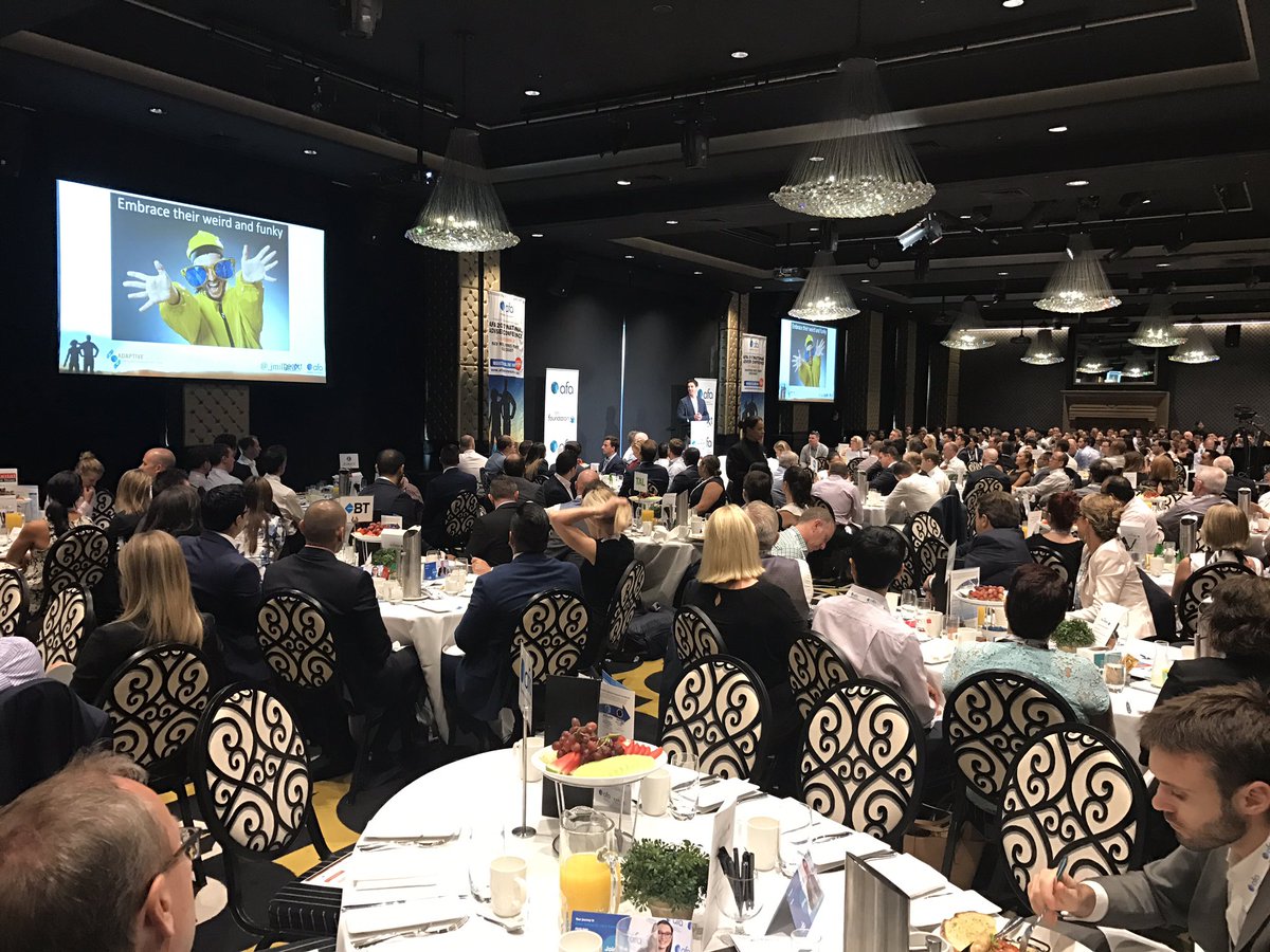 Erin_Truscott's tweet image. @_jmillard sharing insights on building raving fans for clients! #embracetheweirdandfunky #genXt #forwardthinkingadvisers @AFA_Voice