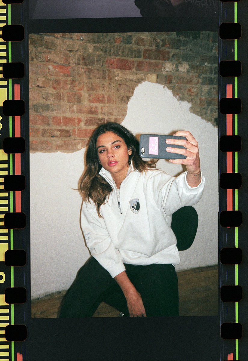 SaintWoods's tweet photo. @dajanarads in the ski team quarter zip by our main man @thomaspilgrim2 ⛷️ ❄️
that #SW003 coming sooner than you think! https://t.co/trBHL9Tu8o