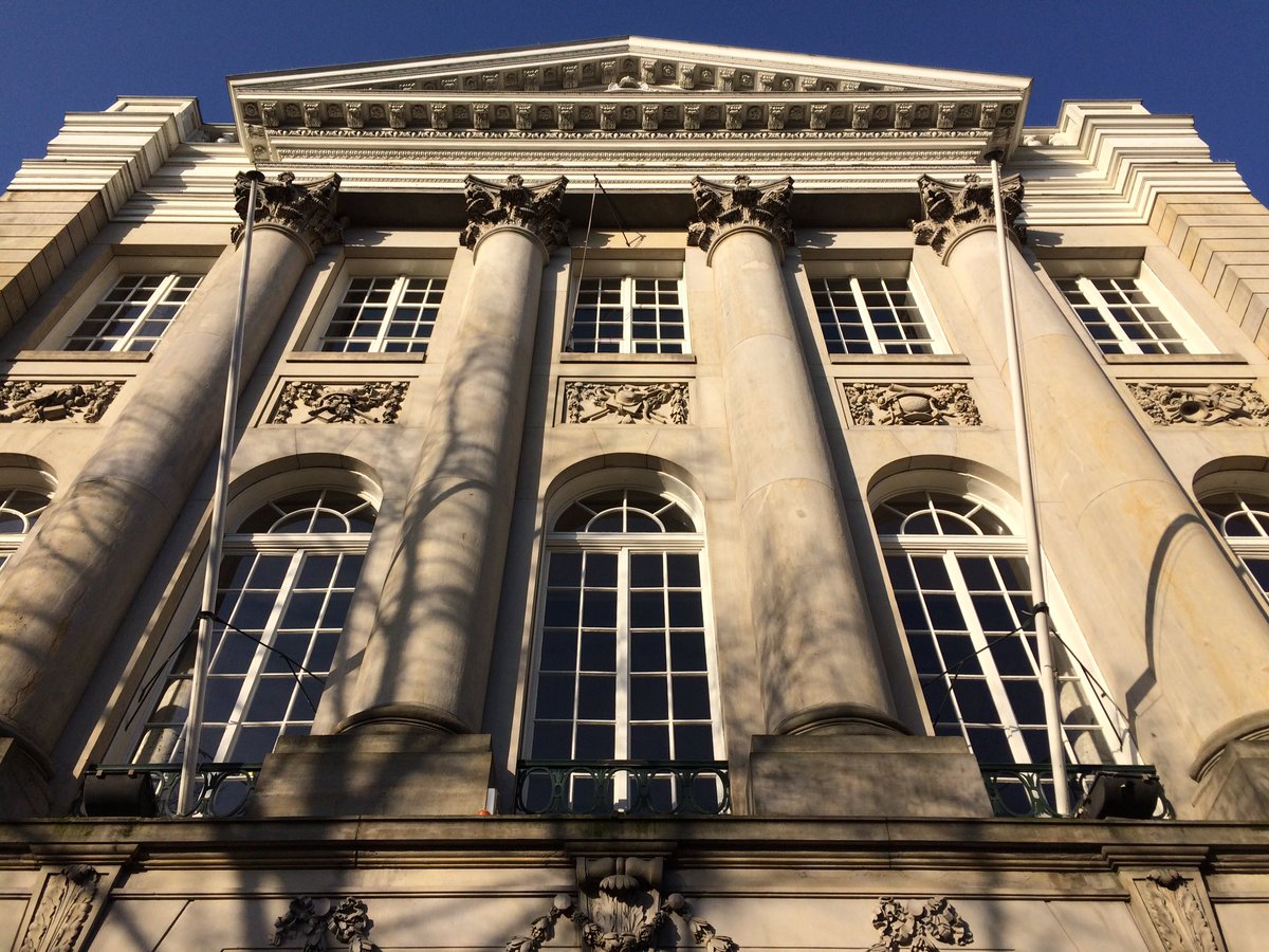 Deuren dicht bij #FelixMeritis voor renovatie. Bouwteam met aannemer Jurriens vollop in voorbereiding. #SIDstudioNL