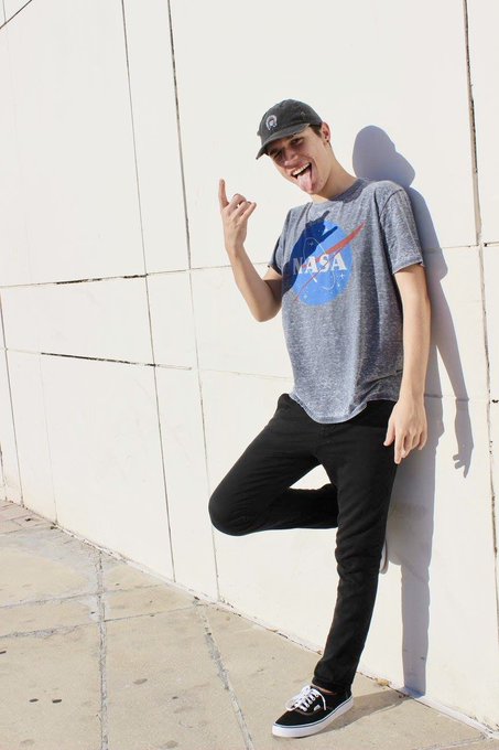 Watch mikey's leaked NSFW photo on TwXstars