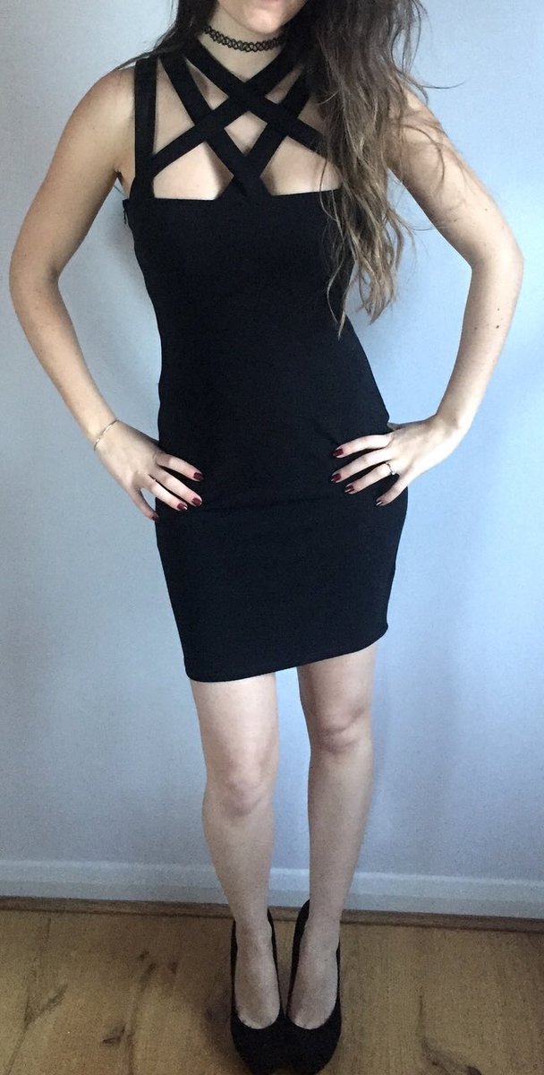 shesonfleekuk's tweet photo. Get this gorgeous dress for only £21.95 💕 click here https://t.co/2l1U7ebOd0 💕 #boutique #fblogger #dresses #onfleek #bodycon #lbd #ontrend https://t.co/gKXb6PRm6X