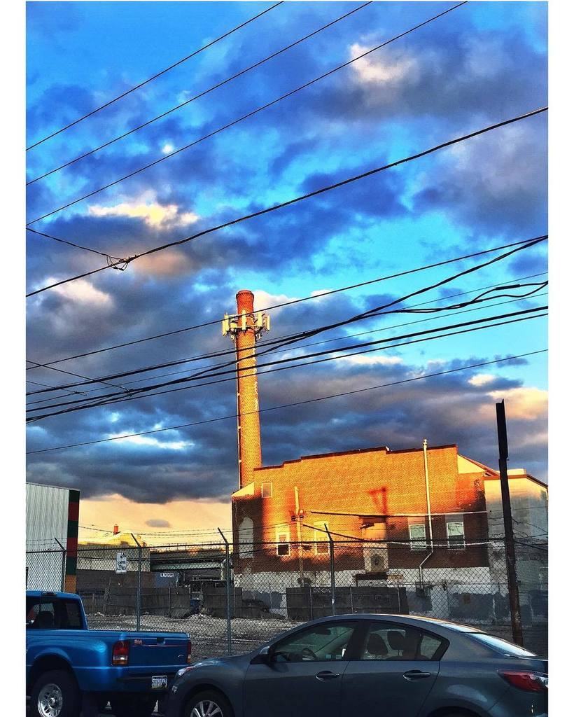 DevelopPhilly's tweet image. Wednesday early evening sights leaving the office. It's a beautiful city. ift.tt/2lQvokK