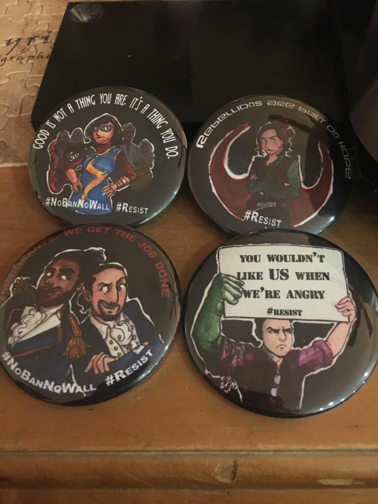 HarrisonWebbArt's tweet photo. If you're going to  #Gally1, you have access to the first batch of the #FandomResistance buttons.  Visit me at the @Optimysticals booth! https://t.co/qUXw6y25OH