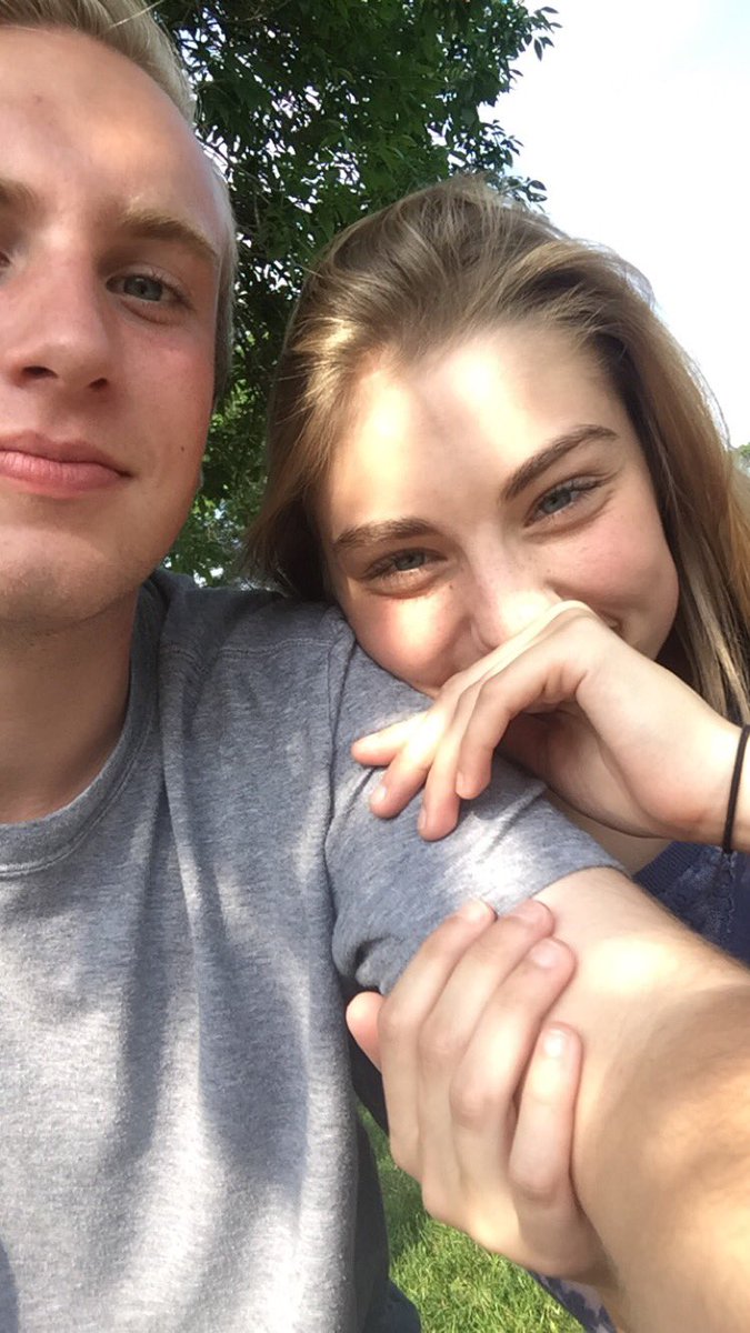 bowers_olivia's tweet photo. I'm so lucky to be in love with my best friend💛 https://t.co/LkoO3X12Un