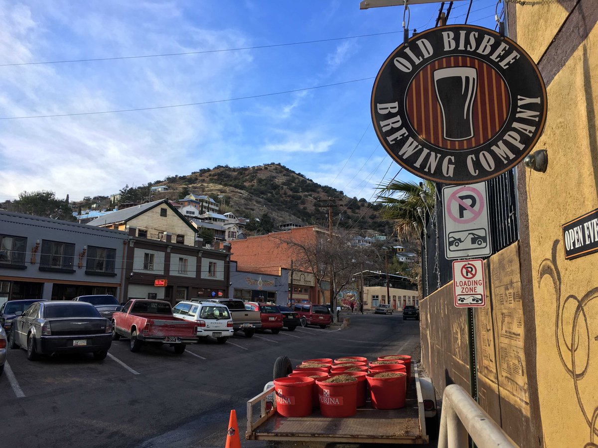 cronkitenews's tweet photo. Welcome to Bisbee, #AZ: a small blue town in a big red state.  https://t.co/YDELmOlmm9 https://t.co/2CcSc3U1vS