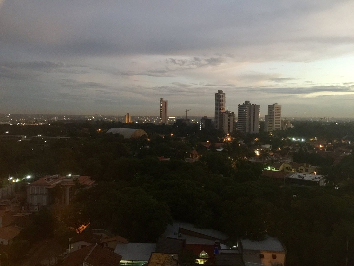 RestoDelMundo13's tweet photo. Cuando llegas a un hotel en Asuncion, Paraguay y te avisan q el hotel abrio ese mismo dia y q sos el huesped N.12 (con remera incluida!) https://t.co/vh0cFGO2ei