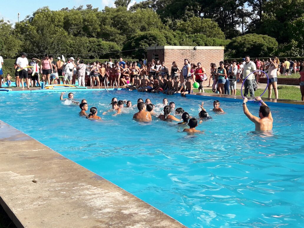 victoraiola's tweet photo. Arco Iris a puro sol
La colonia del Parque Recreativo Municipal cierra la temporada
#Subde Deporte ya comienza a trabajar para el pxmo. año https://t.co/ycBYq2xIQ5