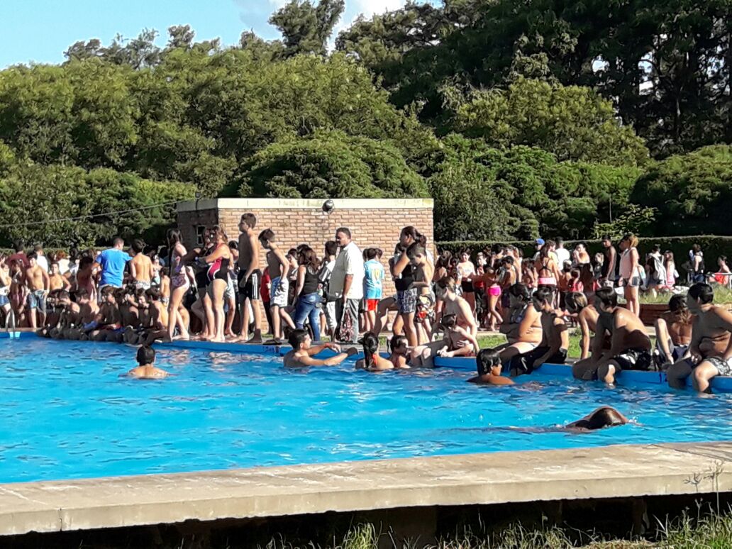 victoraiola's tweet photo. Arco Iris a puro sol
La colonia del Parque Recreativo Municipal cierra la temporada
#Subde Deporte ya comienza a trabajar para el pxmo. año https://t.co/ycBYq2xIQ5