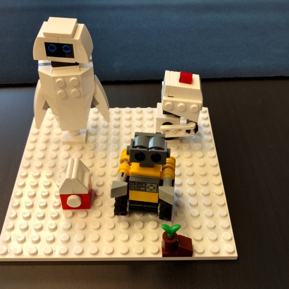 QCBfun's tweet image. Custom Lego combo pack... WALL-E, Eve and M-O with the cooler and plant in boot!  Only available at the QCBfun Store! #QCBfun #comeandplay