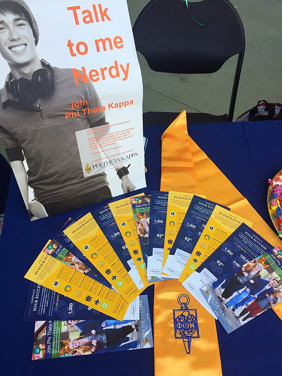 PTK_OC's tweet photo. Pics from a very successful #OCExpo today! Beta Rho Tau has incredible members &amp; we love telling others about our great honor society! 
💛💙💛 https://t.co/Kf7Qsknufz