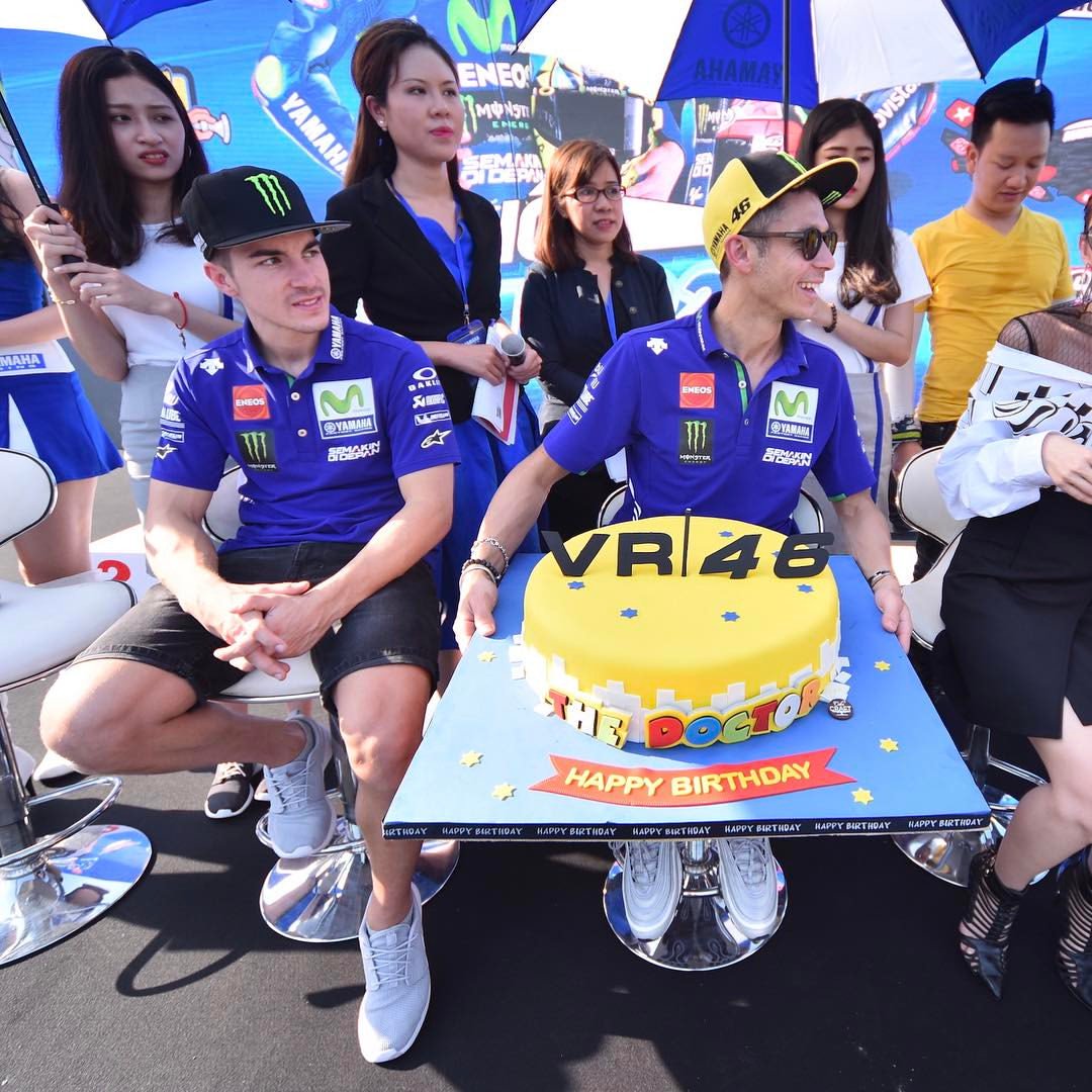 Happy birthday day Valentino Rossi  cc: 