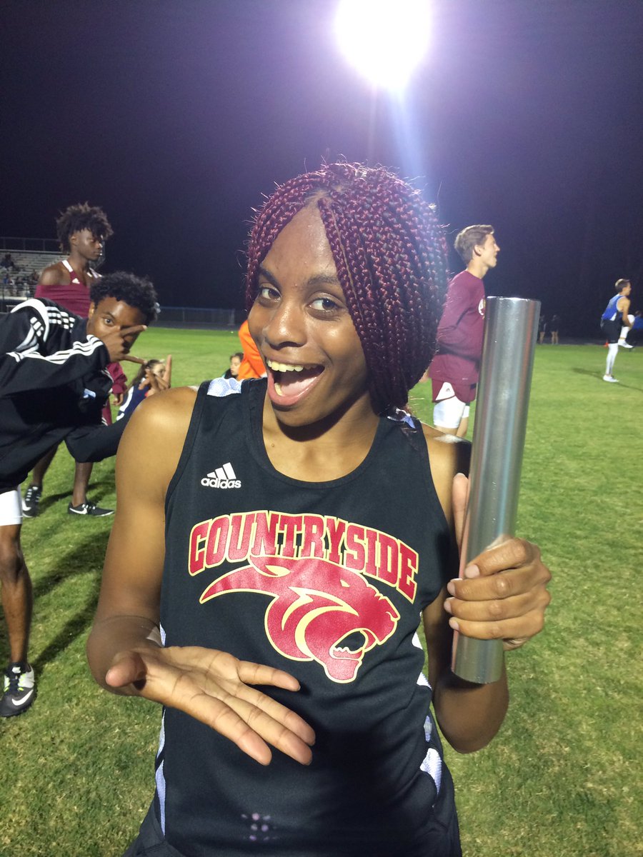 jawarrener's tweet photo. Soph Dianisty Bolden wins 100m  in 12.43, 2nd in LJ 17-5.5 #EarlyBirdInvite @flrunners @BobbyHomeTeam https://t.co/ofCqfFi1Og