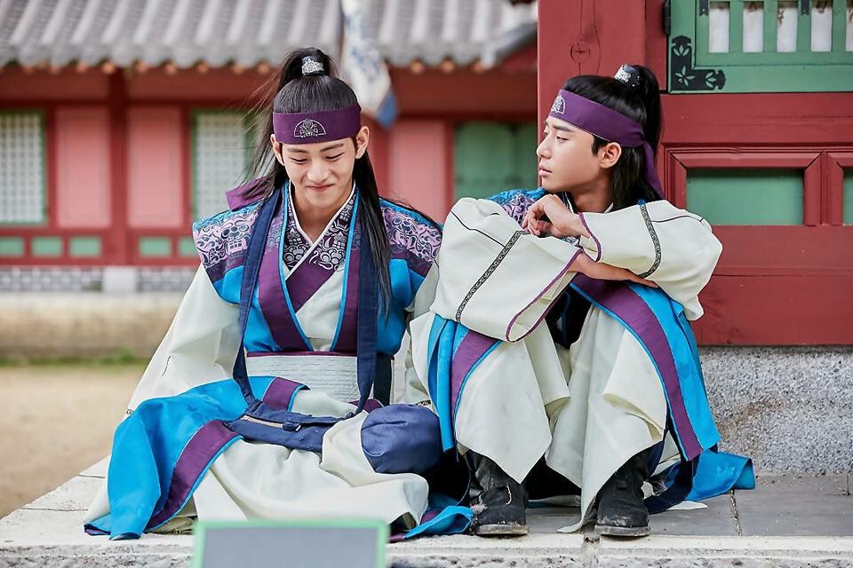 ultaeyoungs's tweet photo. At least Hansung got to spend his last days with the friend he admire the most.. ☹️💔

HOW CAN U KILL SUCH PRECIOUS BABY :"((( #Hwarang #화랑 https://t.co/IMCHMV2teh