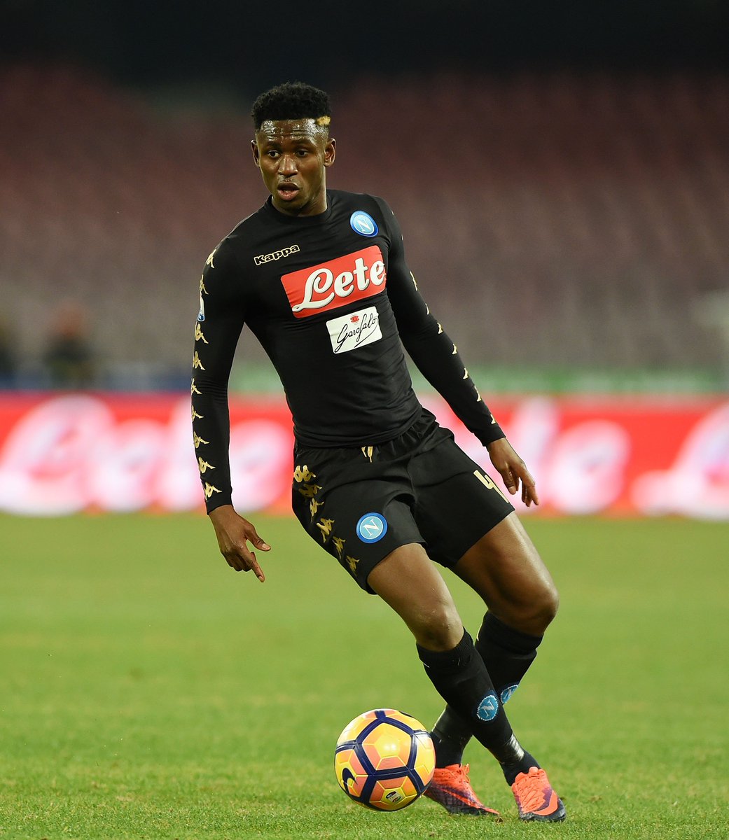 Squawka's tweet photo. Amadou Diawara's game by numbers vs. Real Madrid:
100% take-ons
97 passes
89% pass acc.
3 tackles won
1 interception
He's still only 19. 😳 https://t.co/c1NiwZiO33