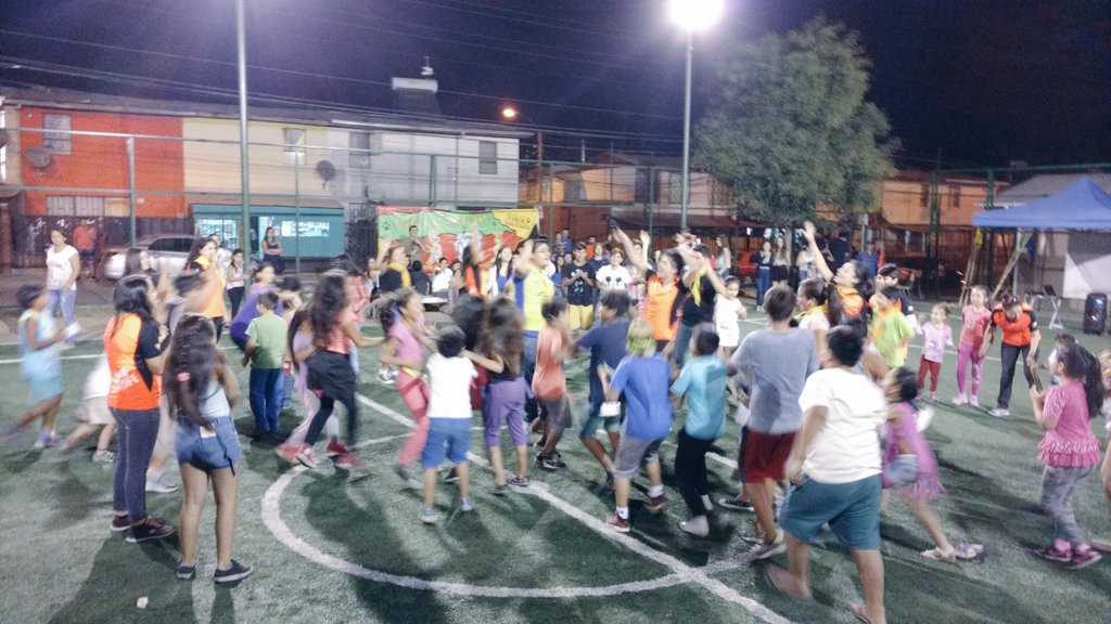 MisionCentralCh's tweet photo. 4to día de La Escuela Cristiana de vacaciones 2017 - Distrito de Rancagua Central. https://t.co/8bBMnloYed