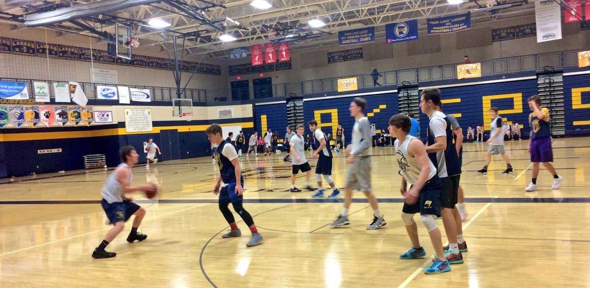 PLHSLakers's tweet photo. @PLLakers IM 🏀 PlayOffs are here! Fans and all --#CompeteAndHaveFun https://t.co/GKMoyuFDmR
