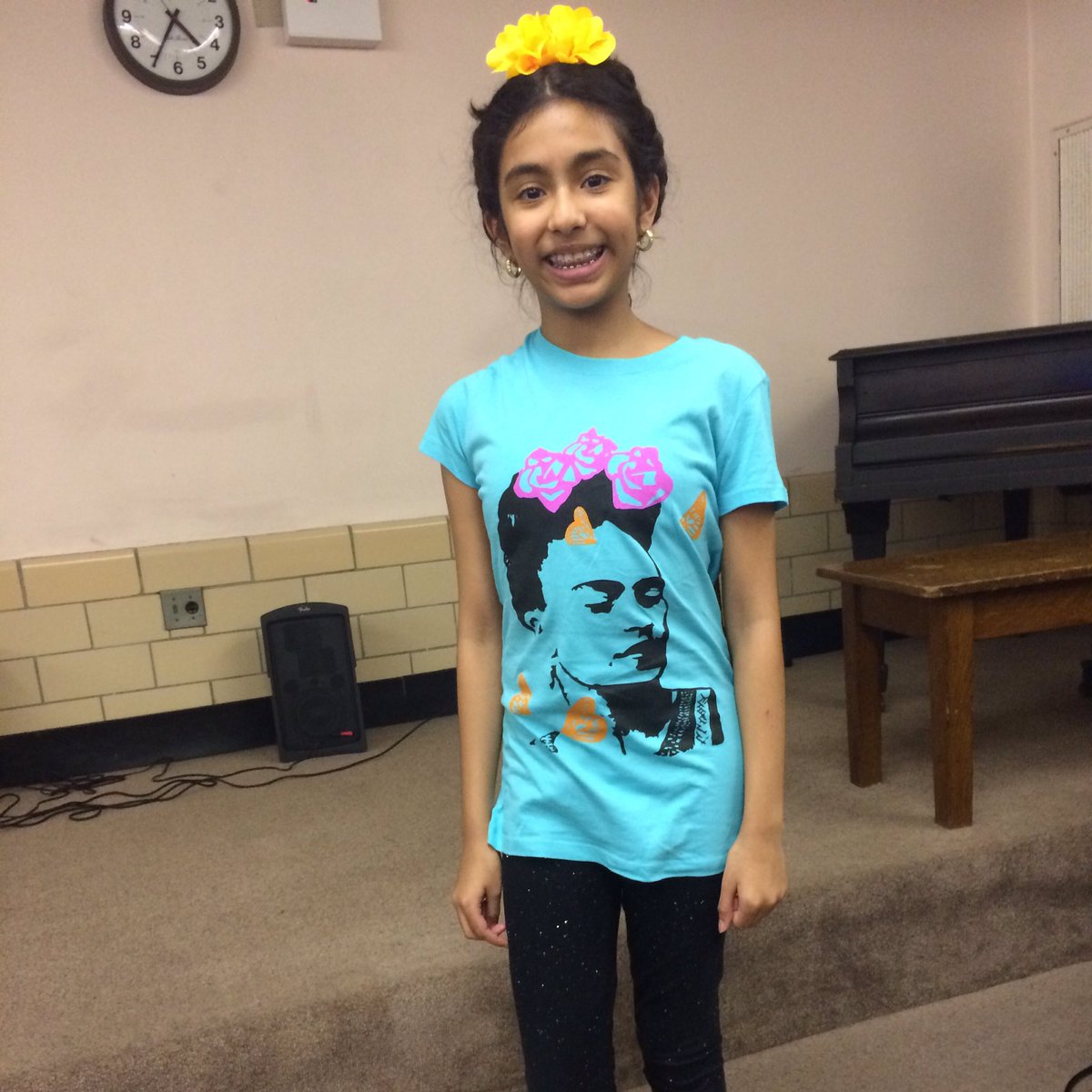 MexicoNowFest's tweet photo. New generation of Frida's fans attended "Frida Kahlo: A Broken-Feist Heart" Presentation by Fest Dir, Claudia Norman #brokenheartweek https://t.co/0fL3pxlMnA